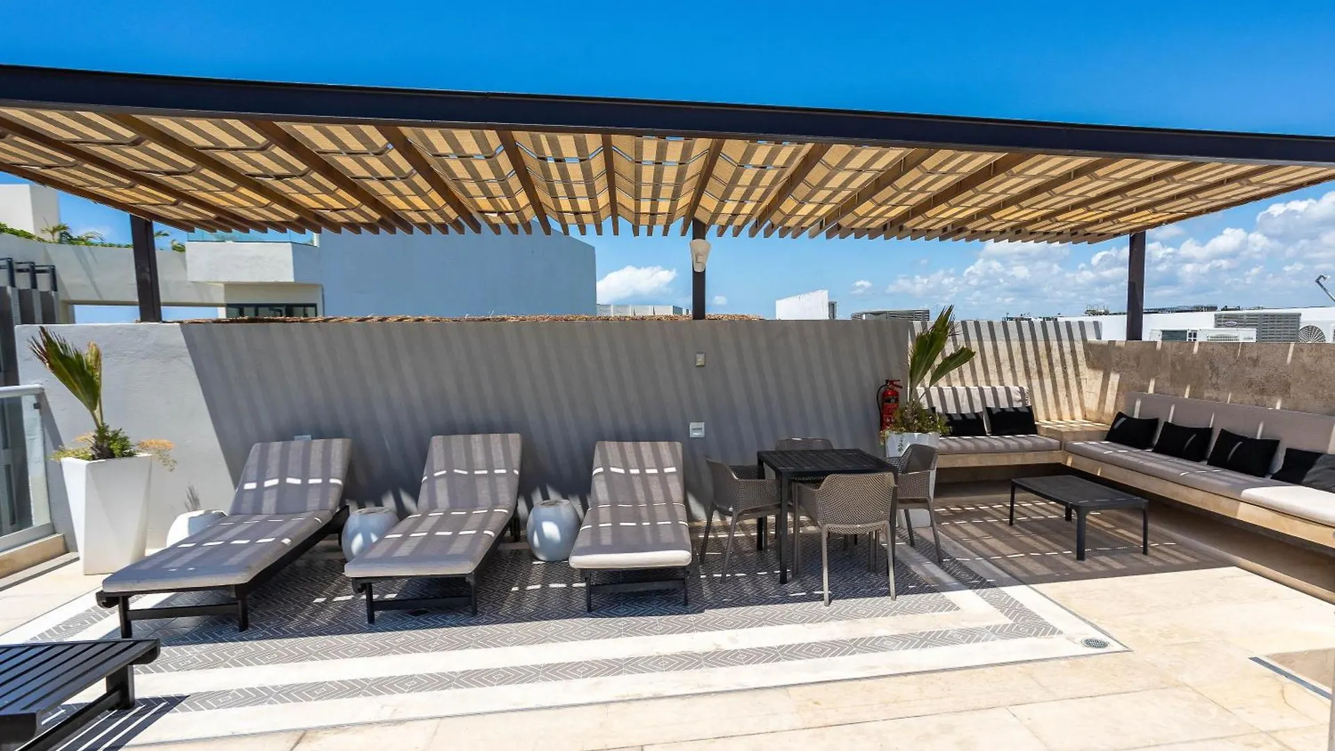 Beautiful 2Bd 2Bth, Ocean Views Apartment Playa del Carmen Mexico